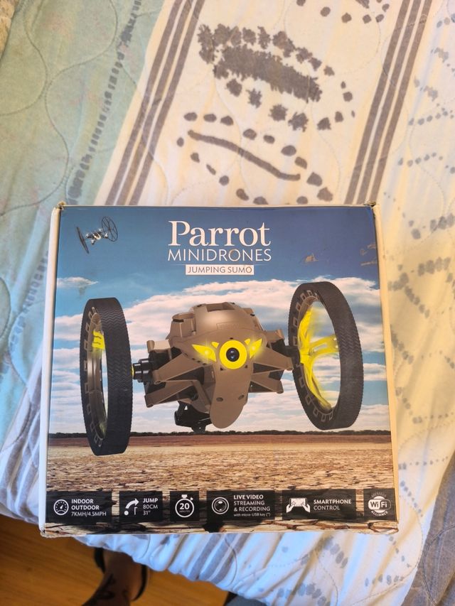 Parrot Jumping Sumo - Drone