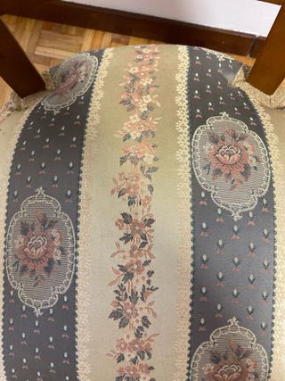 Butaca Descalzadora madera con tapizado (tengo 2)