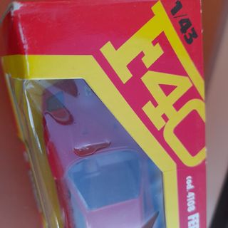 Bburago Ferrari F40 (1987)