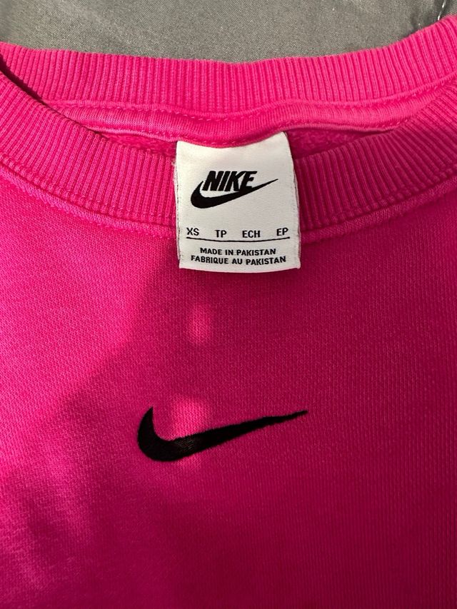 Sudadera Nike fucsia