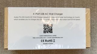 Cargador AUKEY con 4 puertos USB