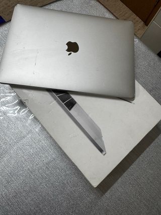 MacBook Pro 13" TouchBar 2019