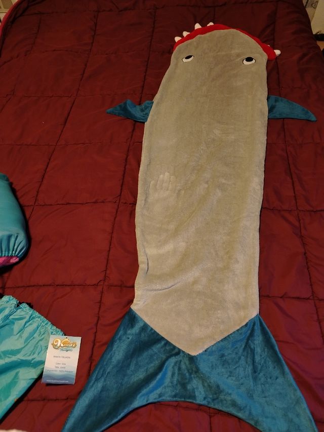 Manta cola sirena y tiburón