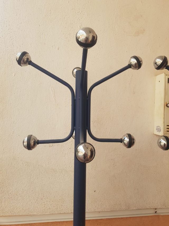 Vendo 3 percheros altos