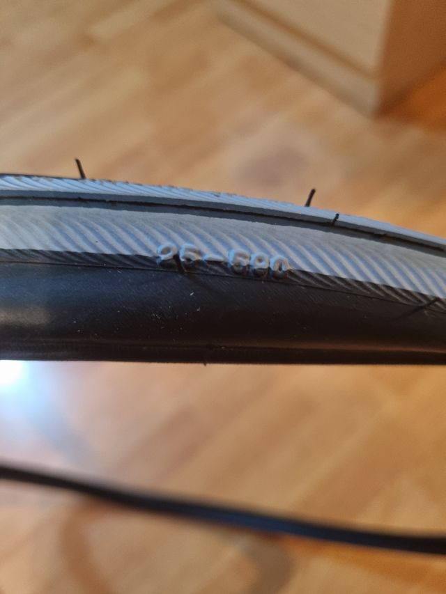 Cubierta Schwalbe 26x1,00,,,25-590