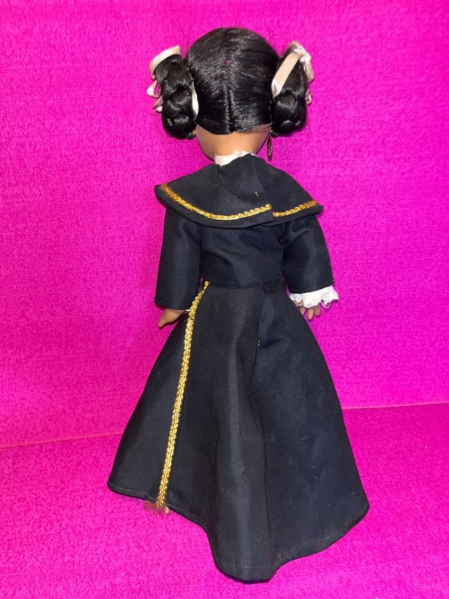 Muñeca mexicana regional antigua