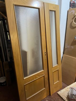 Puerta doble madera con cristal