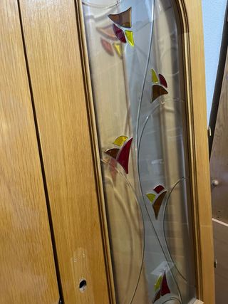 Puertas de madera con cristalera