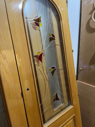 Puertas de madera con cristalera
