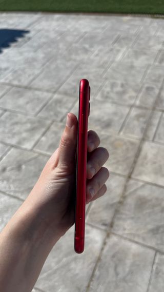 iPhone 11 rojo - 64gb