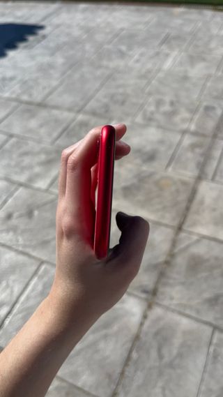 iPhone 11 rojo - 64gb