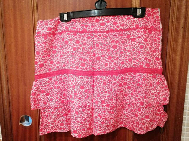 Falda roja y blanca Camaieu