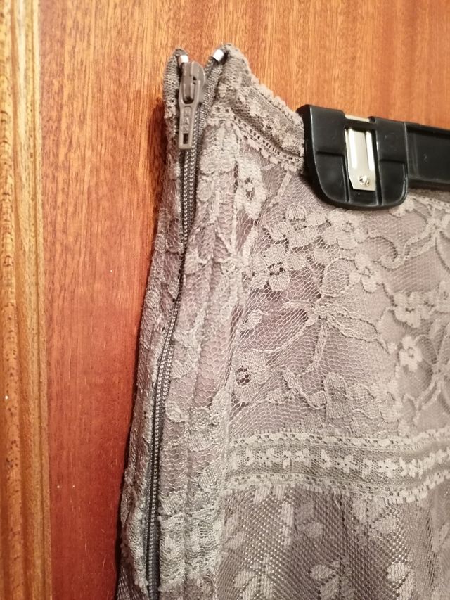 Falda Camaieu encaje.