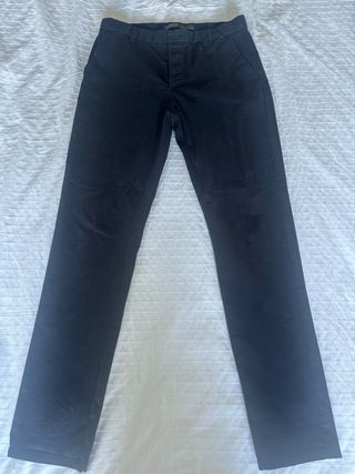 Pantalón chino chico
