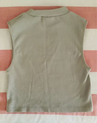 Top ajustado corto Stradivarius talla S