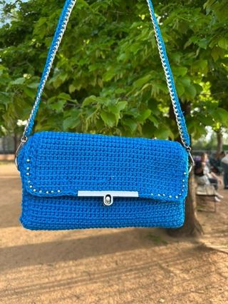 Bolso crochet azul  selecto de  fiesta