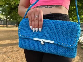 Bolso crochet azul  selecto de  fiesta