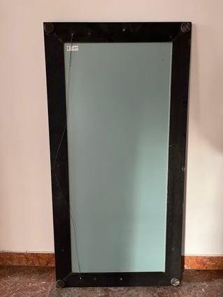 Specchio Ikea con cornive scura