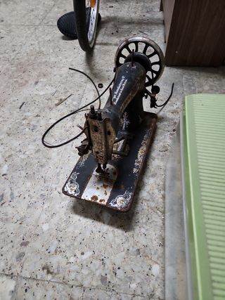 Máquina de coser para restaurar