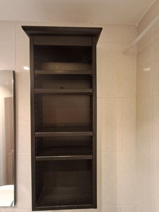 Estanteria madera negra