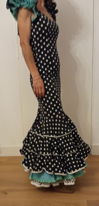 Traje Flamenca lunares blanco-negro