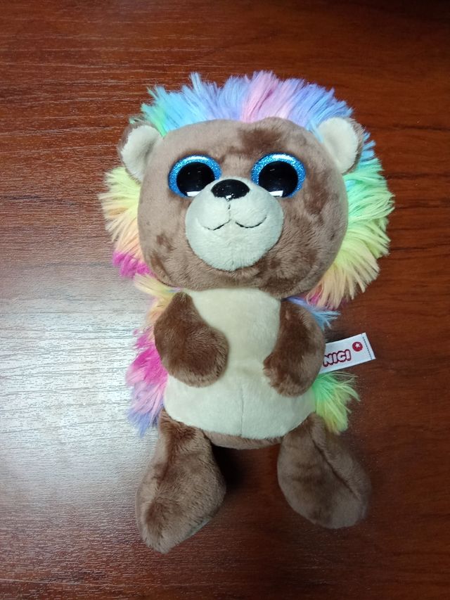 Peluche colores de ojos grandes