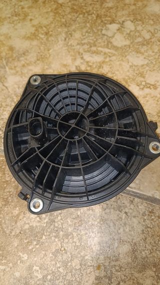 Maneta portón trasero Polo