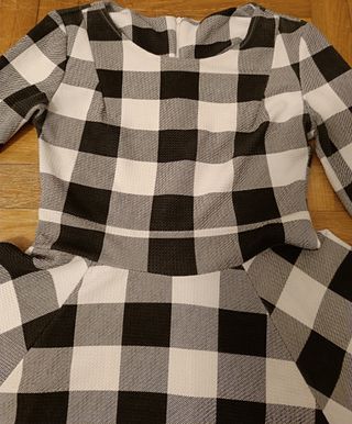 Vestido blanco y negro cuadros M