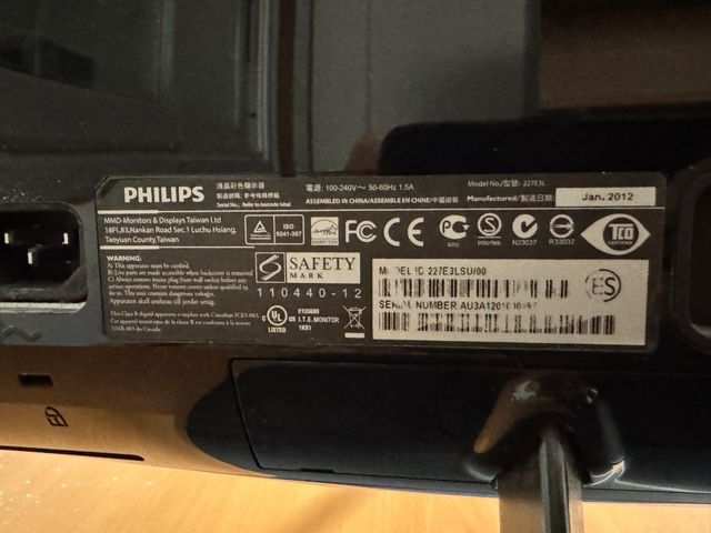 Philips. Monitor. Modelo 227E3L.