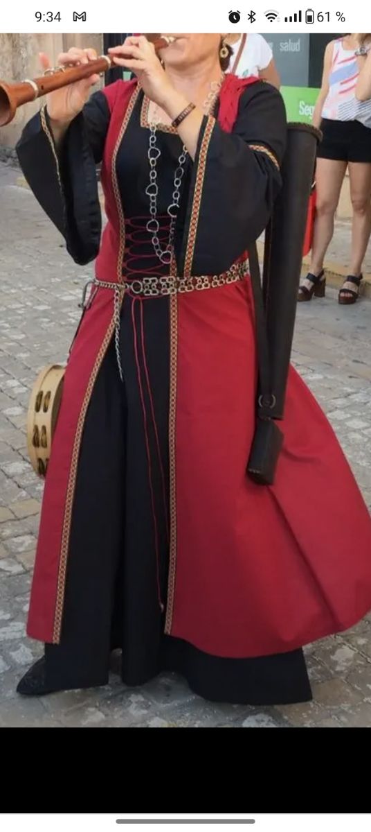 VESTIDO MEDIEVAL-RECREACIÓN