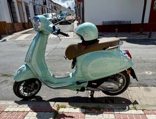 Vespa Primavera 125 - Verde menta