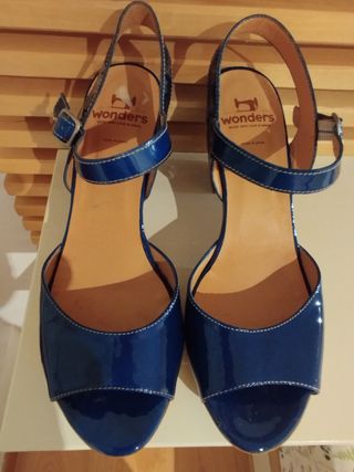 Zapatos Wonders azules de tacón alto 
