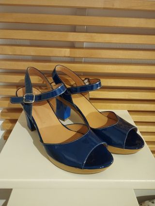 Zapatos Wonders azules de tacón alto 