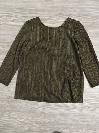 Blusa dorada de manga larga de Sfera 
