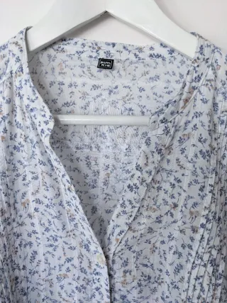 Blusa estampado floral con cinturón Pimkie