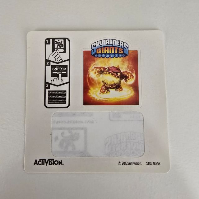 Skylanders Giants Lightcore Eruptor