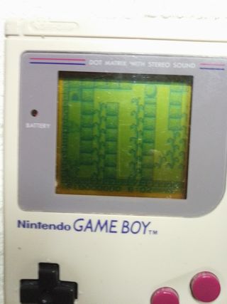 Godzilla Game Boy - Acción