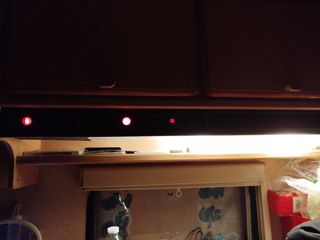 Hornilla con fregaderoy extractor con luz