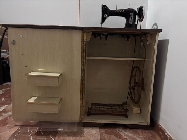 Máquina coser Sigma antigua