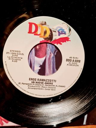 45 giri Eros Ramazzotti: Adesso Tu/Un Nuovo Amore