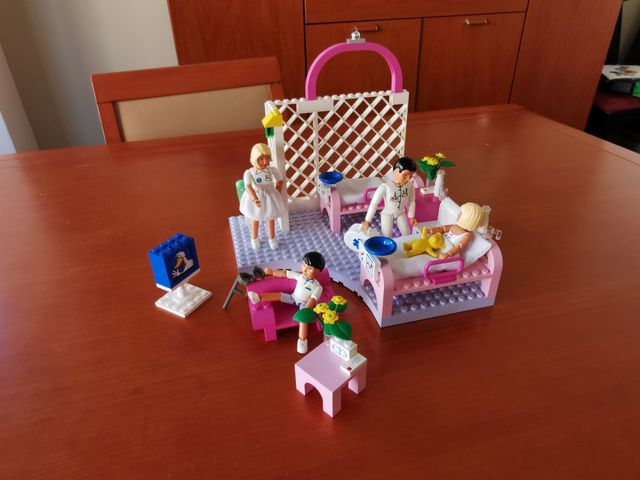 Lego 5875 Belville hospital