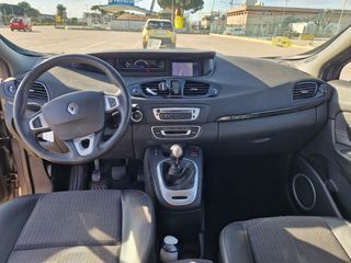 Renault Grand Scenic 2013
