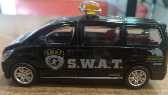 Coche SWAT miniatura