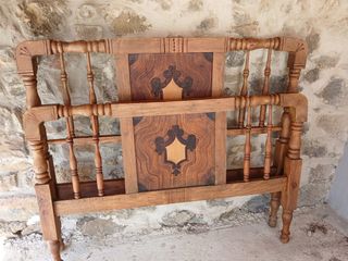 Cabecero y piecero de cama antigua 