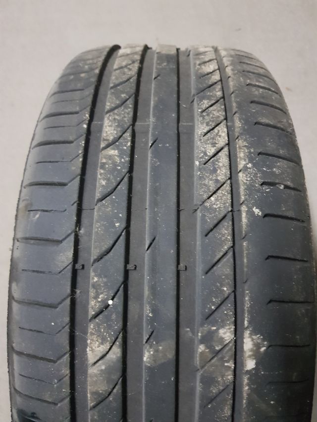 1 neumático 225,40,18, continental