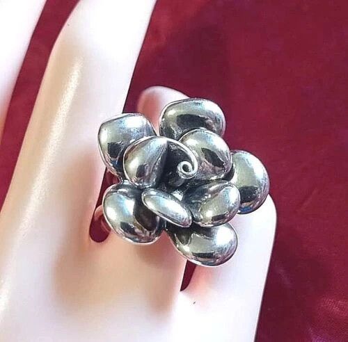 ANELLO IN ARGENTO MASSICCIO S925