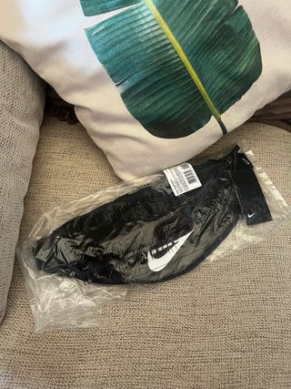 Riñonera Nike