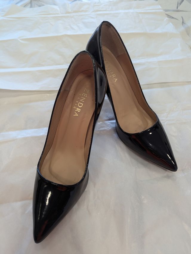 Zapatos Zendra negros de tacón