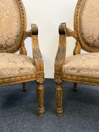 Pareja de sillones estilo Luis XV.