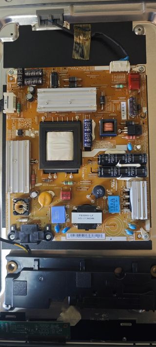 Despiece tv Samsung UE32D5500